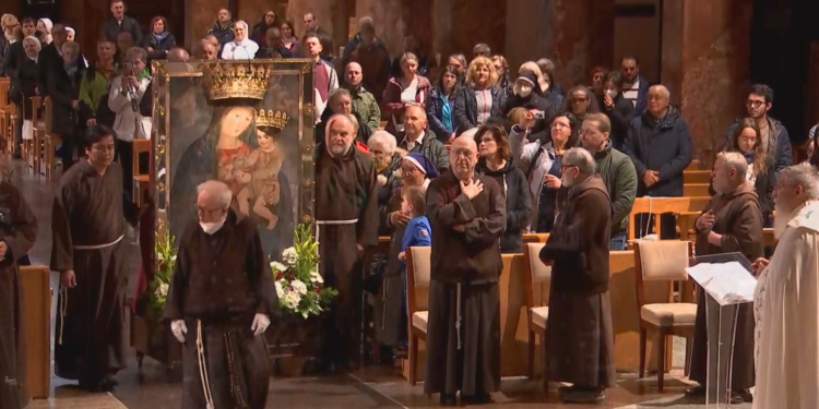 Santo Rosario dei giovani a San Giovanni Rotondo: “Il Papa convoca i giovani”