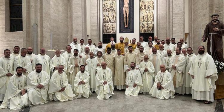 Bari Santa Fara: Ordinazioni Diaconali di fr. Francesco Graziano Nista e fr. Francesco Vilayil