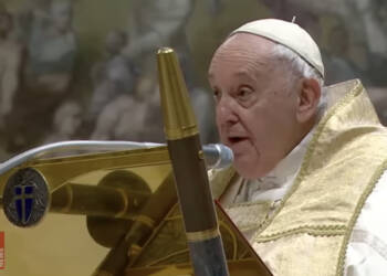 Papa Francesco: insegnate ai vostri figli la data del Battesimo. E’ come un compleanno