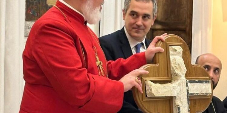 UNA CROCE DI PIETRA PER LA MEMORIA