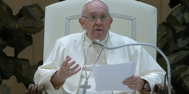 Papa Francesco: “La Parola di Dio ti tocca il cuore e ti cambia la vita”