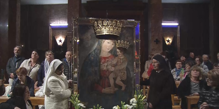 Santo Rosario dei Giovani a San Giovanni Rotondo: L’istituzione della Giornata Mondiale della Gioventù