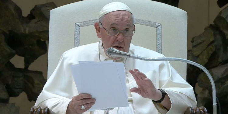 Papa Francesco: “Facciamo un Natale più umile, con regali più umili. Inviamo quello che risparmiamo al popolo ucraino”