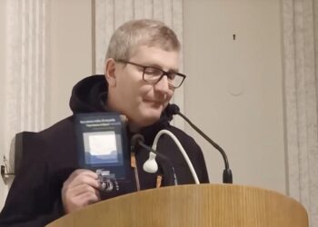 Centro Astalli: il Papa da 10 anni con i rifugiati