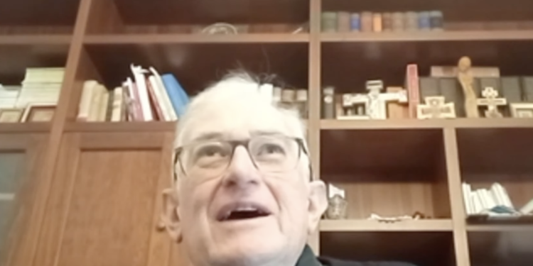 Don Tonino Bello, una graphic novel per raccontare la vita del “Vescovo dei poveri”