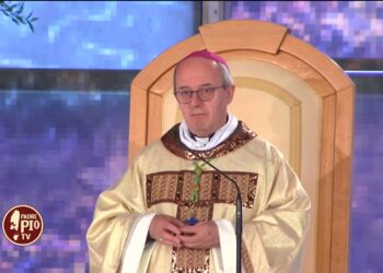 Essere operatori di pace è la vera vocazione pasquale del cristiano. L’omelia di Mons. Franco Moscone nella domenica di Pasqua