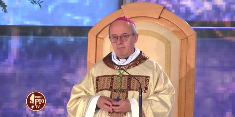 Essere operatori di pace è la vera vocazione pasquale del cristiano. L’omelia di Mons. Franco Moscone nella domenica di Pasqua