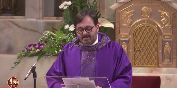 Mercoledì delle Ceneri. Fra Francesco Dileo: “Bisogna cambiare dentro. Il nostro cuore di pietra diventi di carne”