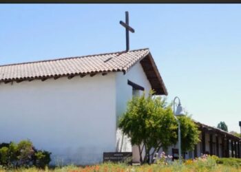 Missioni, fede e impegno: don Giuseppe Pizzoli apre la nuova stagione di “Viandanti”