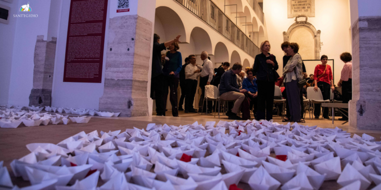 “NAUFRAGI – APPRODI”: L’ARTE, L’INCLUSIONE E L’IMPEGNO DI SANT’EGIDIO PER I DIRITTI UMANI