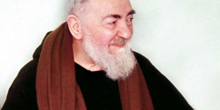 Padre Pio: “Ora cammina dritto e non peccare più”