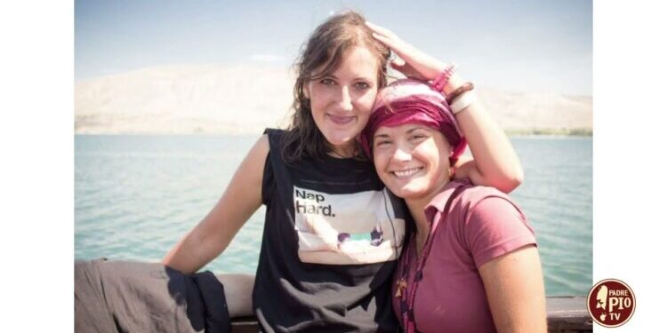 Nella Via Lucis Maria Chiara Mangiacavallo e Marco Gallo